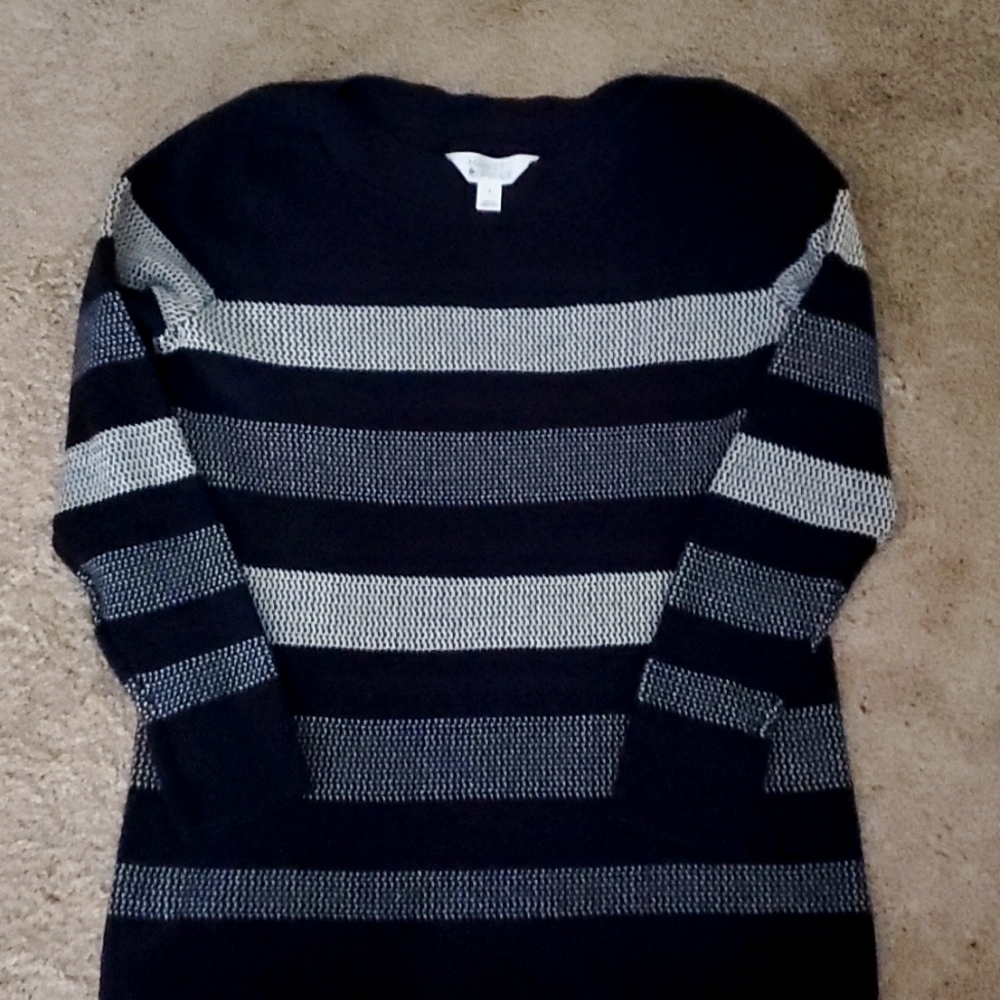 Womens Navy & White Sweater 3/4 Sleeved soft and comfy Size S little loose fit